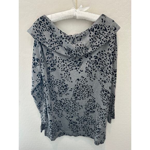 CHICO’S | Zenergy Gray Cheetah Print Cowl Neck Top | Size 2 Large - Picture 4 of 6